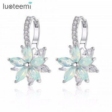 Cute Romantic Copper Cubic Zirconia Clear Stone Flower Shape Convenient Simple Stud Earrings Special Fashion Gift Jewelry Accessories32847241927