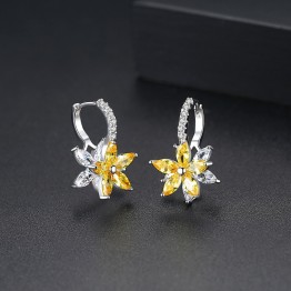 Cute Romantic Copper Cubic Zirconia Clear Stone Flower Shape Convenient Simple Stud Earrings Special Fashion Gift Jewelry Accessories